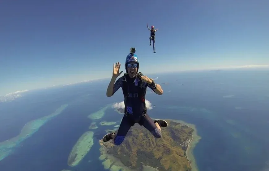 Skydive Fiji Radical 10000ft Tandem Jump (30 seconds free fall)